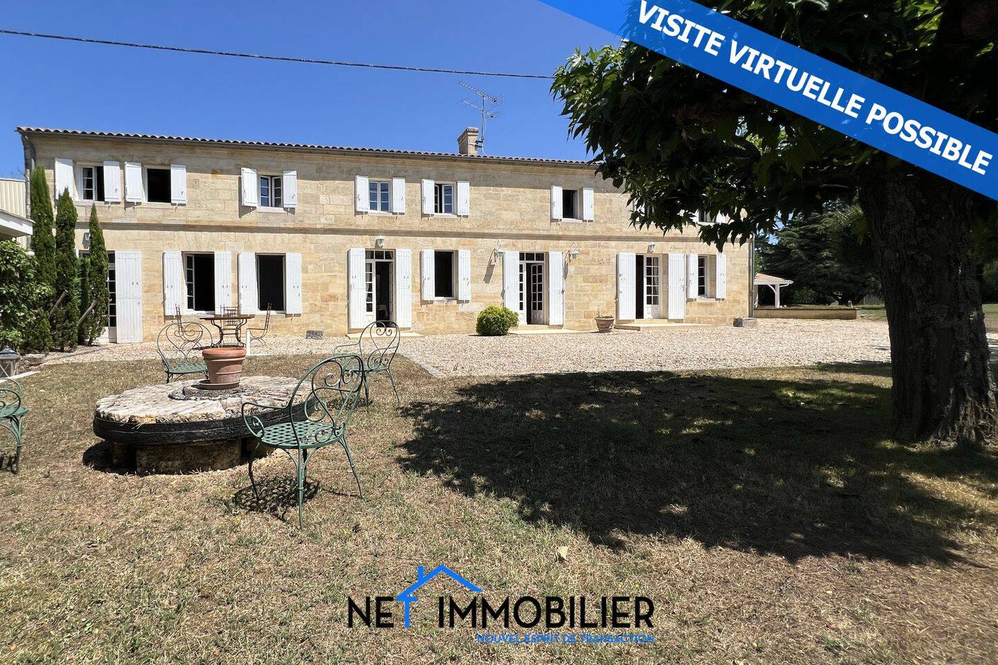 Maison 9 pièces 345 m² · à Coutras · 345 m² · 595 000 €