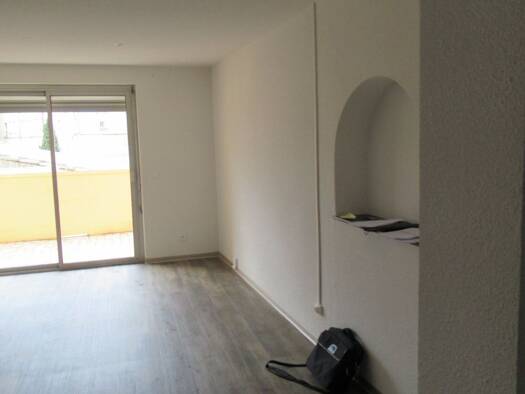 Appartement à louer 630 € 2 pièces 1 chambre 45 m² Étage 1/1 Coopérative Agde 34300