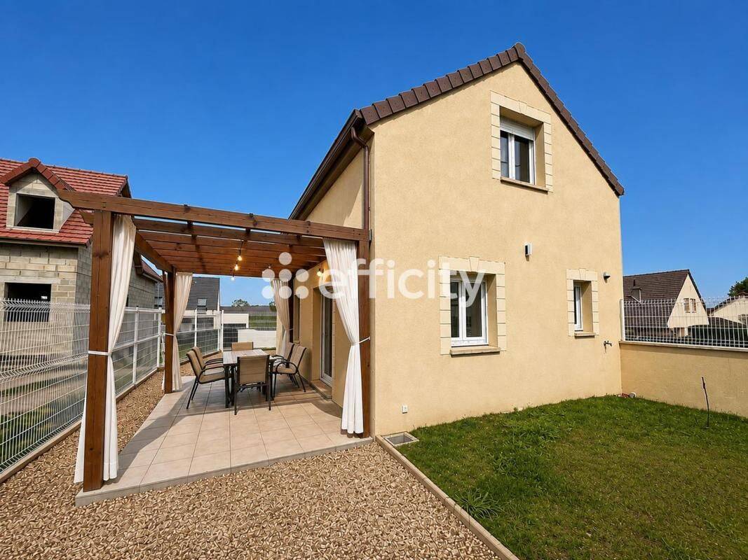 Maison 4 pièces 110 m² · à Mézières-sur-Seine · 110 m² · 299 000 €