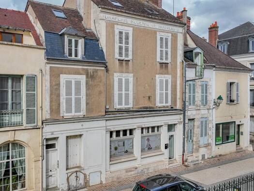 Immeuble à vendre 379 000 € 236 m² Centre Ville Montargis 45200