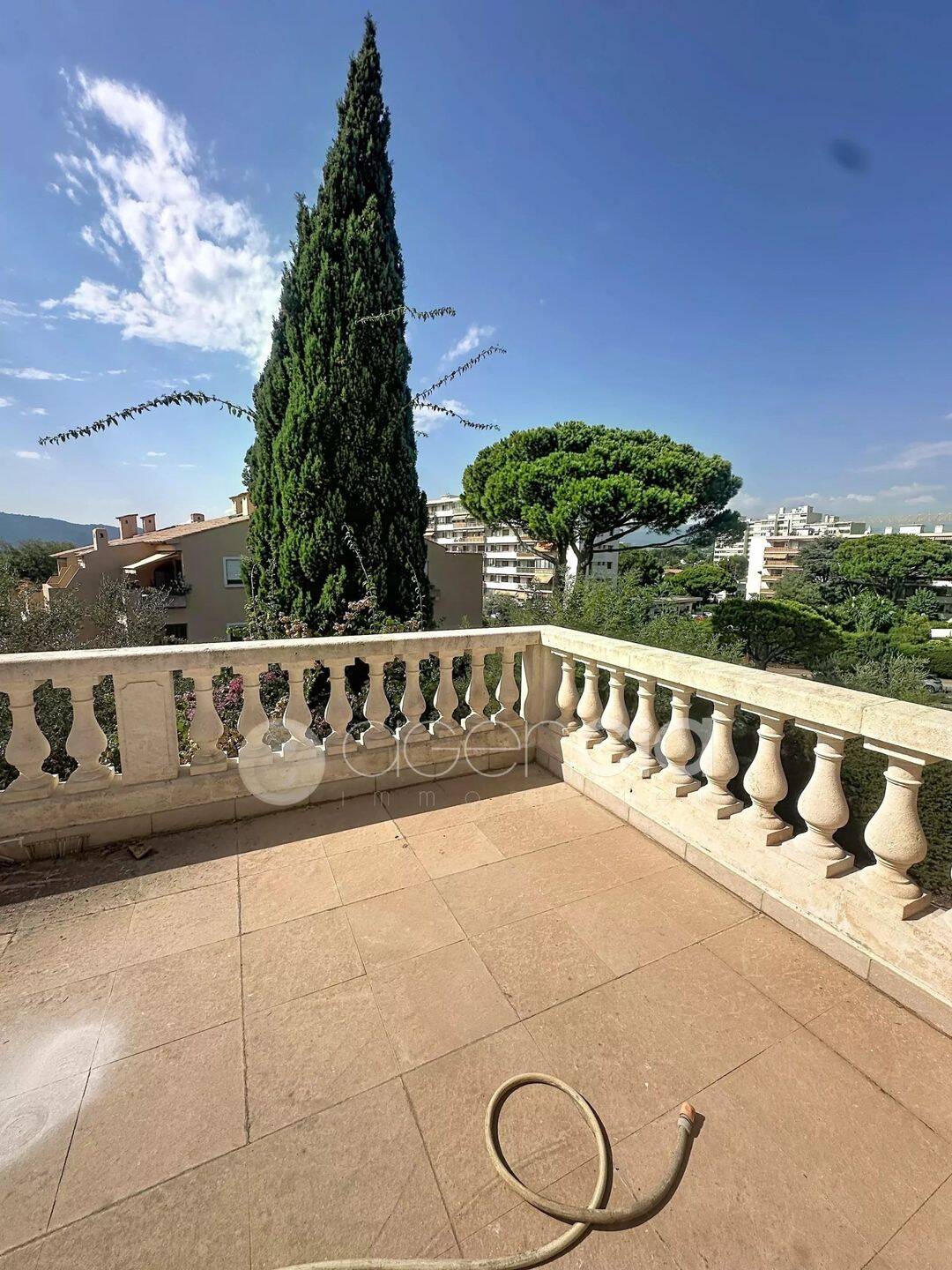 Appartement 4 pièces 125 m² · à Cannes · 124,9 m² · 2 502 €/mois