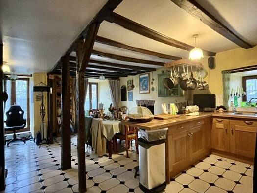 Maison à vendre 127 680 € 7 pièces 4 chambres 225 m² 510 m² de terrain Rochechouart 87600