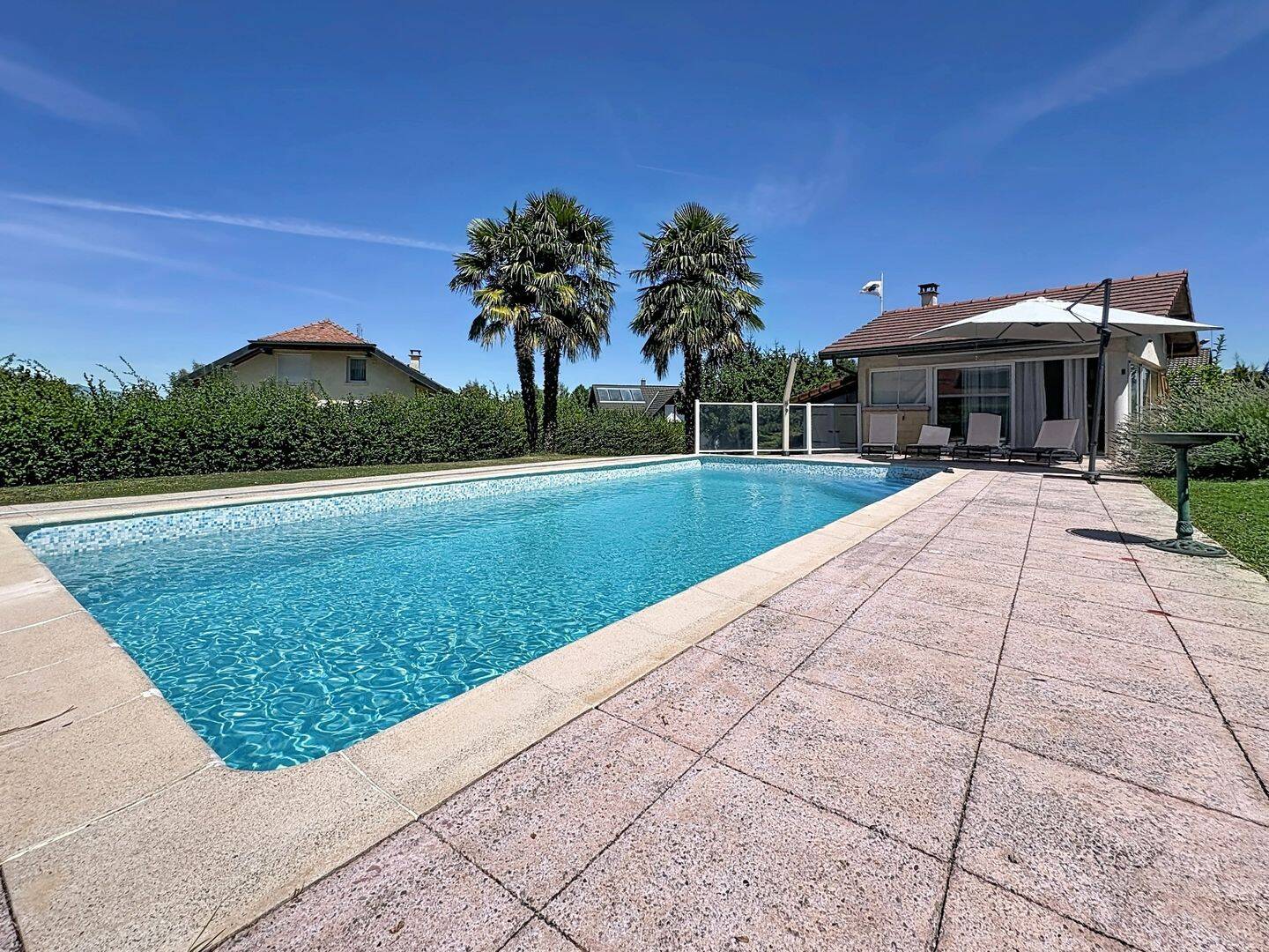 Maison 6 pièces 201 m² · à Messery · 201 m² · 990 000 €
