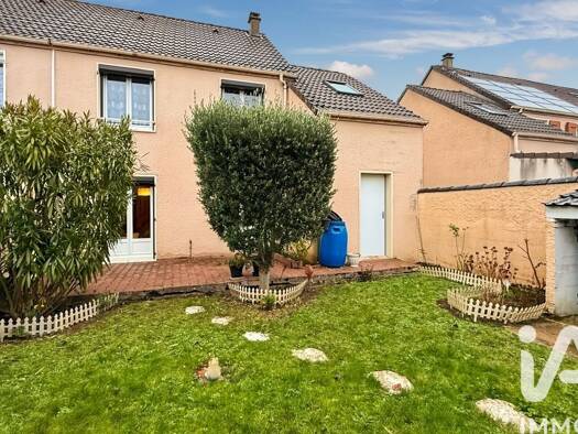 Maison à vendre 289 000 € 5 pièces 3 chambres 88 m² 155 m² de terrain Centre Est Lieusaint 77127