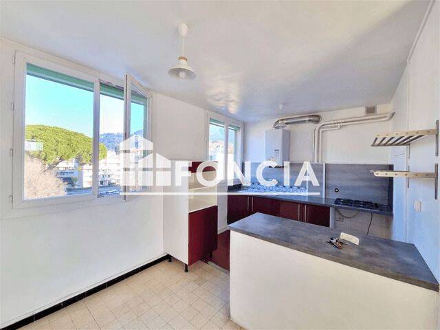 Appartement 4 pièces 65 m² · à Toulon · 64,7 m² · 690 €
