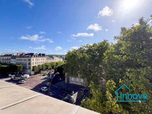 Duplex à vendre 530 000 € 3 pièces 2 chambres 74 m² Étage 4/4 Satory Versailles 78000