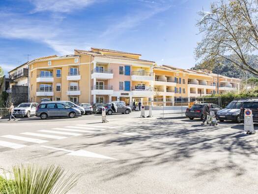 Appartement à vendre - neuf 229 000 € 2 pièces 1 chambre 44 m² Centre Solliès-Pont 83210