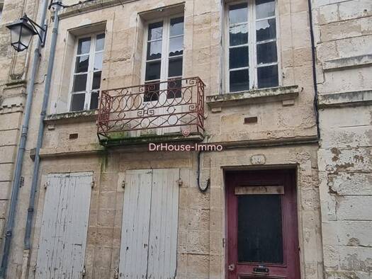 Immeuble à vendre 330 000 € 400 m² Centre Ville Niort 79000