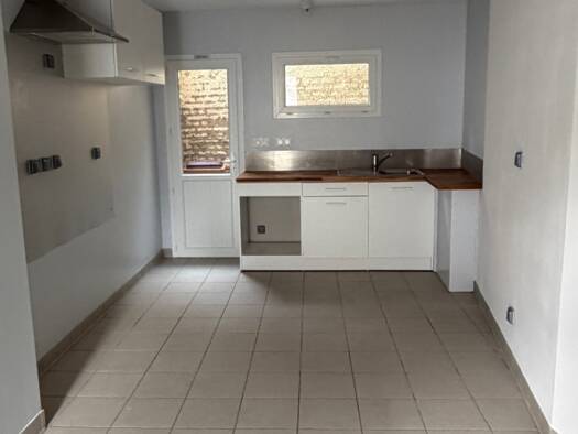 Maison à louer 650 € 3 pièces 2 chambres 49,6 m² Amiens 80090