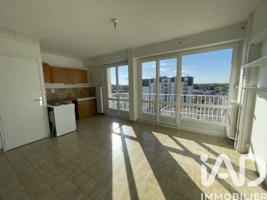 Appartement à vendre 55 000 € 2 pièces 1 chambre 34 m² Étage 7/8 Rabière Joué-lès-Tours 37300