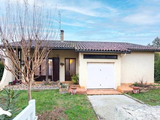 Maison de plain-pied à vendre 159 000 € 4 pièces 2 chambres 110 m² 590 m² de terrain Est Fleurance 32500