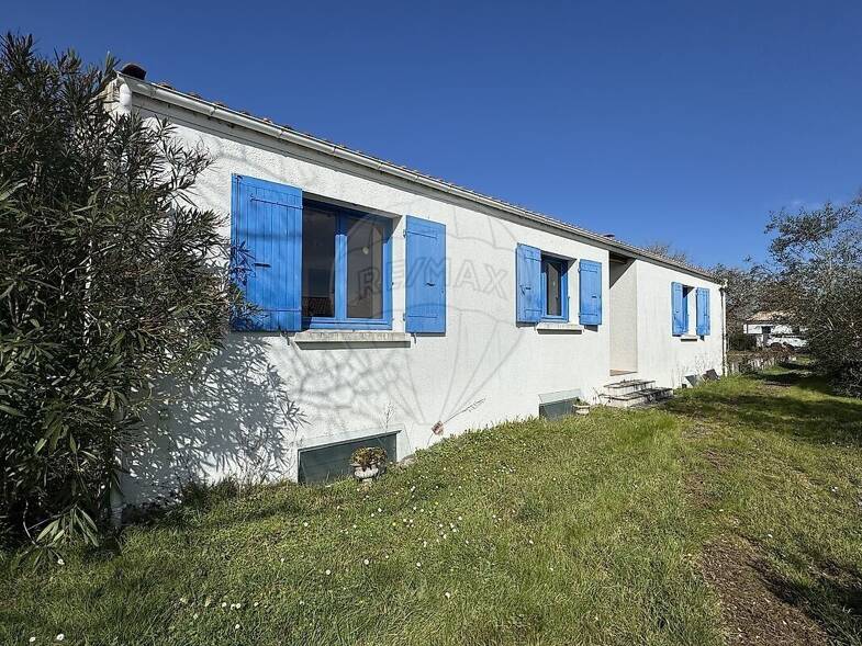 Maison de plain-pied à vendre 260 000 € 3 pièces 2 chambres 99 m² 1 000 m² de terrain Les Mathes 17570
