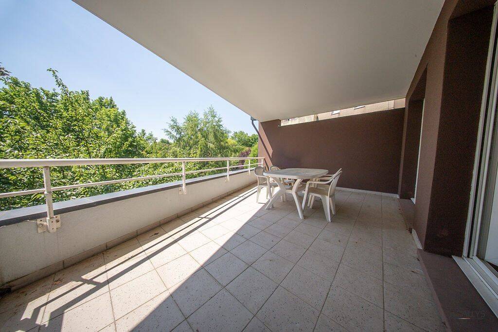 Appartement 5 pièces 127 m² · à Thionville · 126,7 m² · 240 000 €