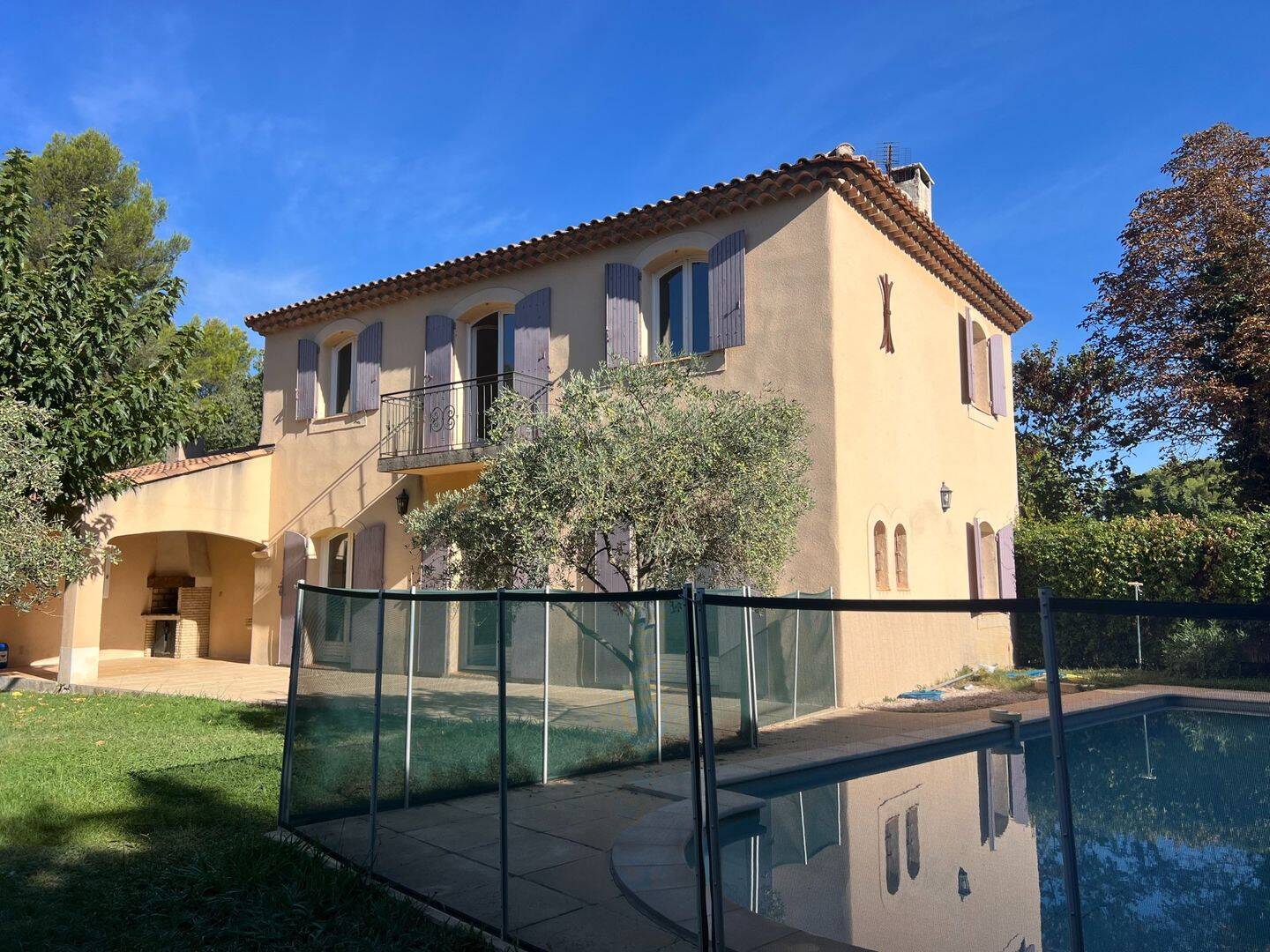 Maison 5 pièces 128 m² · à Aix-en-Provence · 127,8 m² · 2 800 €/mois