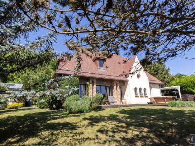 Maison à vendre 1 070 000 € 7 pièces 4 chambres 204 m² 1 009 m² de terrain Villennes-sur-Seine 78670