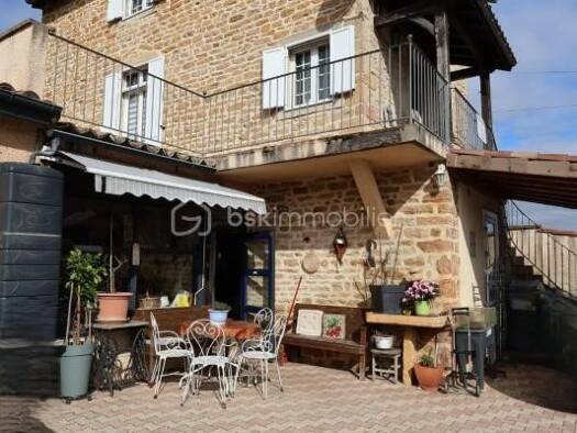 Maison à vendre 262 000 € 6 pièces 4 chambres 150 m² 2 686 m² de terrain Crêches-sur-Saône 71680