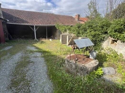 Maison à vendre 56 000 € 3 pièces 2 chambres 55 m² 1 795 m² de terrain La Châtre 36400