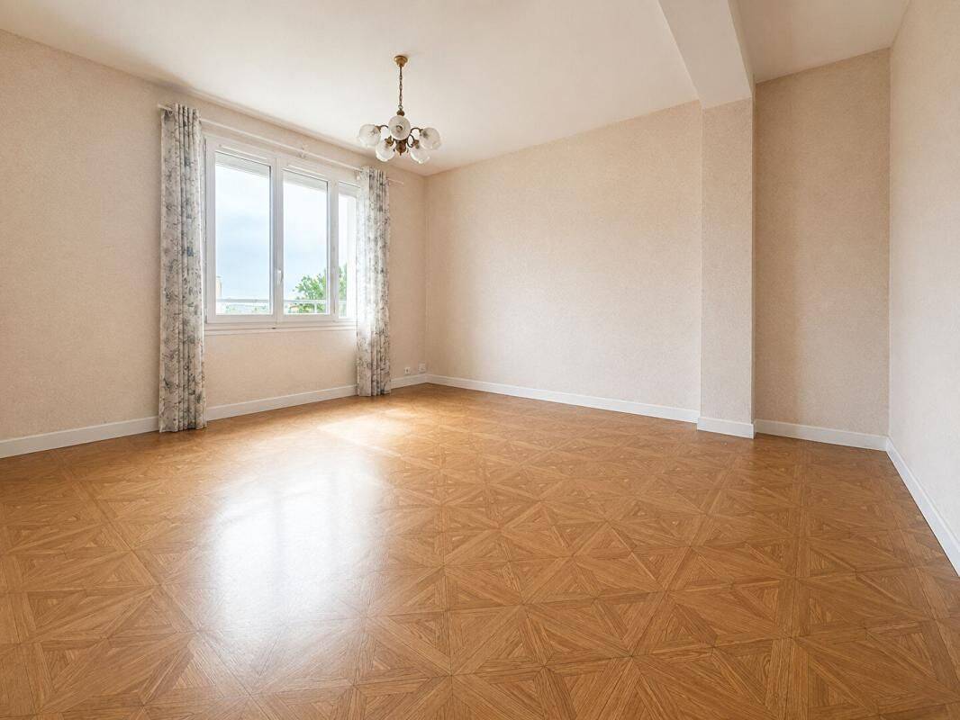 Appartement 3 pièces 54 m² · à Roanne · 54 m² · 70 000 €