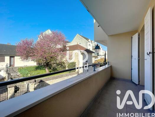 Appartement à vendre 129 000 € 1 pièce 30 m² Étage 1/2 Leclerc-Centre Ouest Brie-Comte-Robert 77170