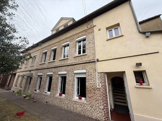 Maison à vendre 249 000 € 6 pièces 4 chambres 153 m² 858 m² de terrain Centre Ancien Caudebec-lès-Elbeuf 76320