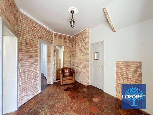 Appartement à vendre 207 000 € 4 pièces 2 chambres 84,8 m² RDC La Ferté-Alais 91590