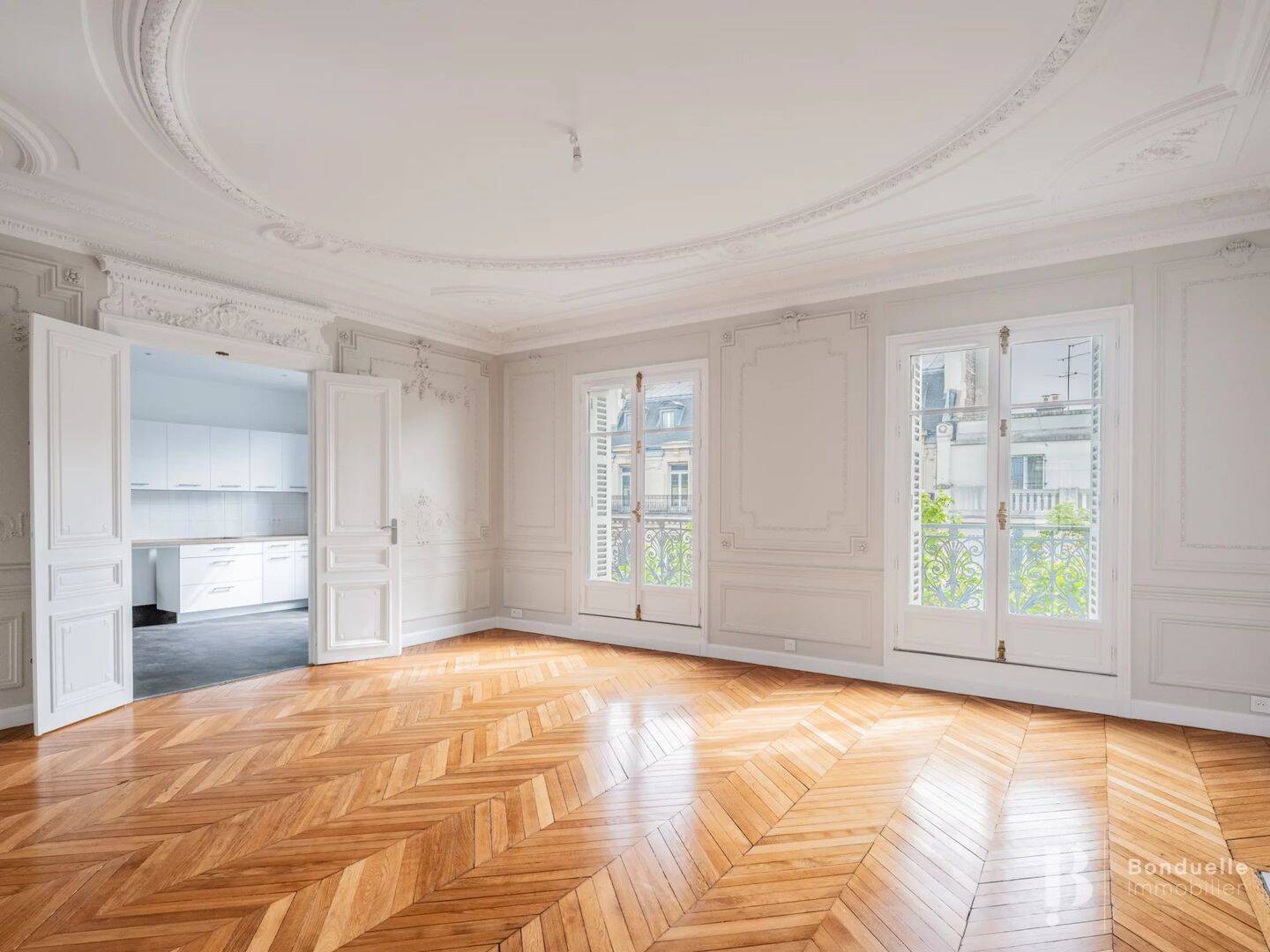 Appartement 6 pièces 207 m² · à Paris 8ème Arrondissement · 206,9 m² · 7 443 €