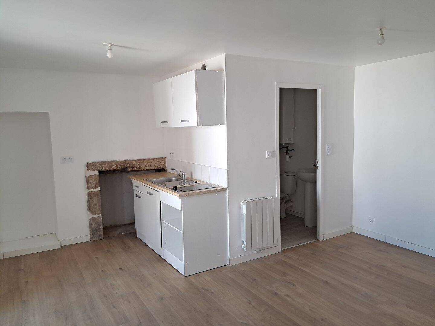 Appartement 1 pièce 24 m² · à Pont-l'Abbé · 24 m² · 370 €/mois