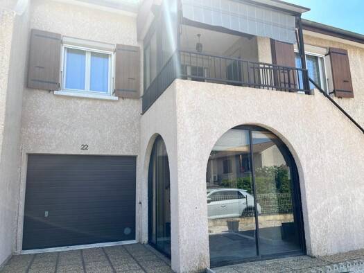 Maison à louer 920 € 4 pièces 3 chambres 105 m² 230 m² de terrain Ouest Saint-Paul-Trois-Châteaux 26130