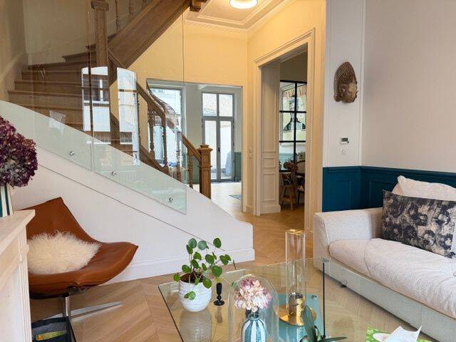 Maison 9 pièces 237 m² · à Orléans · 237 m² · 895 000 €