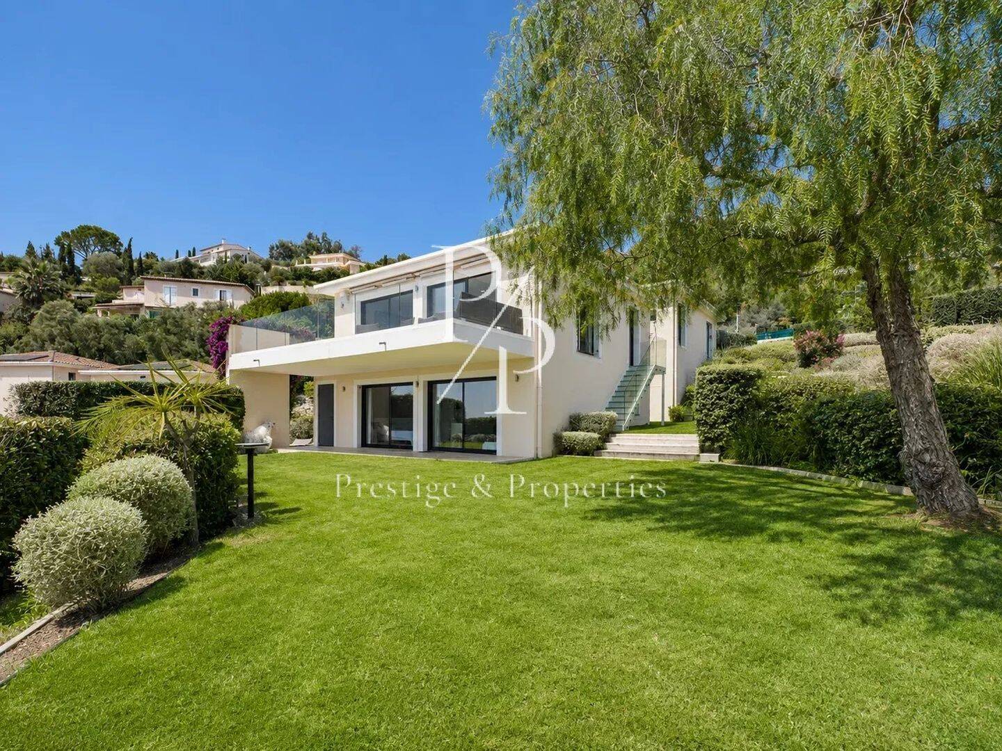 Maison 8 pièces 240 m² · à Mandelieu-la-Napoule · 240 m² · 2 370 000 €