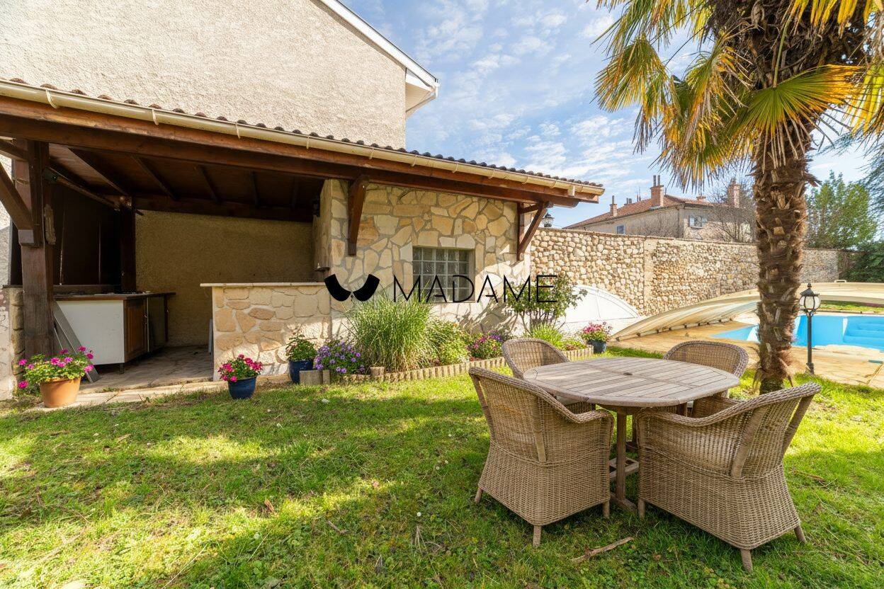 Maison 5 pièces 154 m² · à Rives · 153,6 m² · 350 000 €