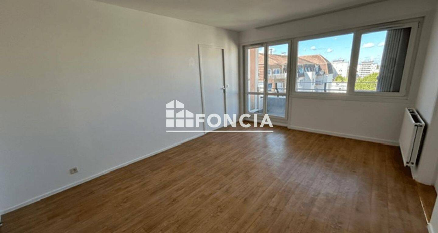 Appartement 2 pièces 54 m² · à Boissy-Saint-Léger · 53,8 m² · 1 050 €