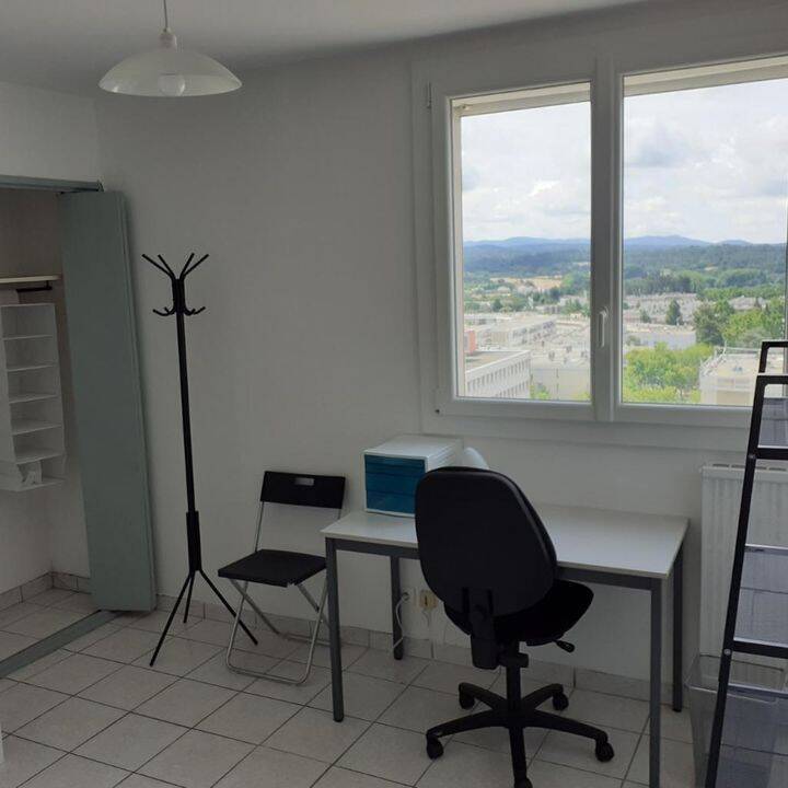 Appartement 1 pièce 12 m² · à Aix-en-Provence · 12 m² · 490 €
