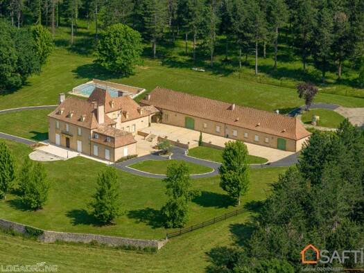 Demeure à vendre 1 900 000 € 11 pièces 6 chambres 454 m² 230 000 m² de terrain Pressignac-Vicq 24150