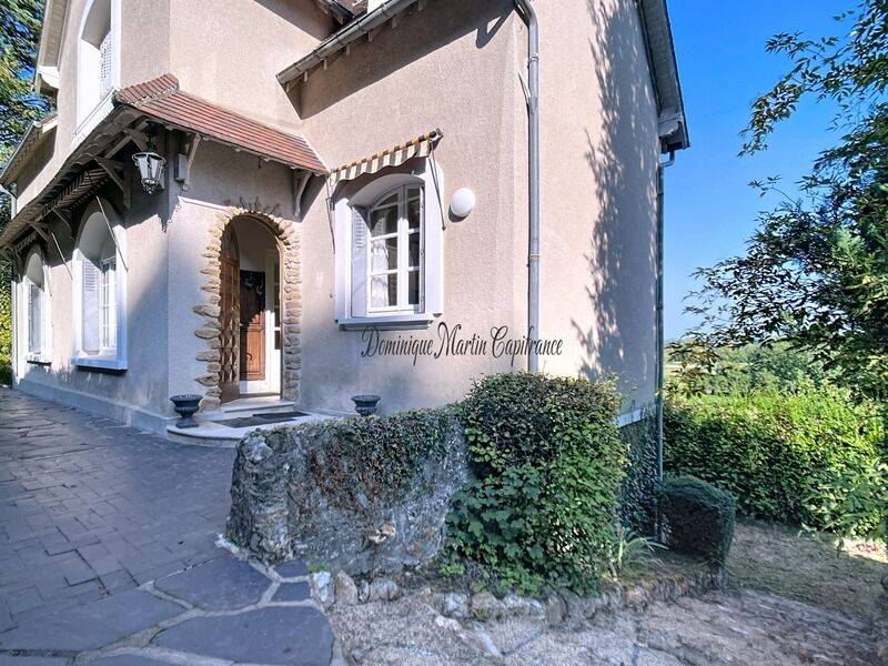 Maison 5 pièces 119 m² · à La Chartre-sur-le-Loir · 119 m² · 128 400 €