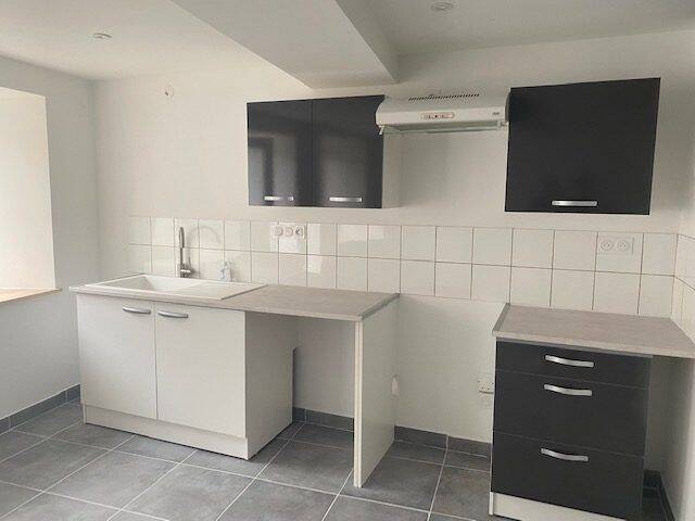 Appartement 1 pièce 35 m² · à Chambost-Longessaigne · 35 m² · 300 €/mois