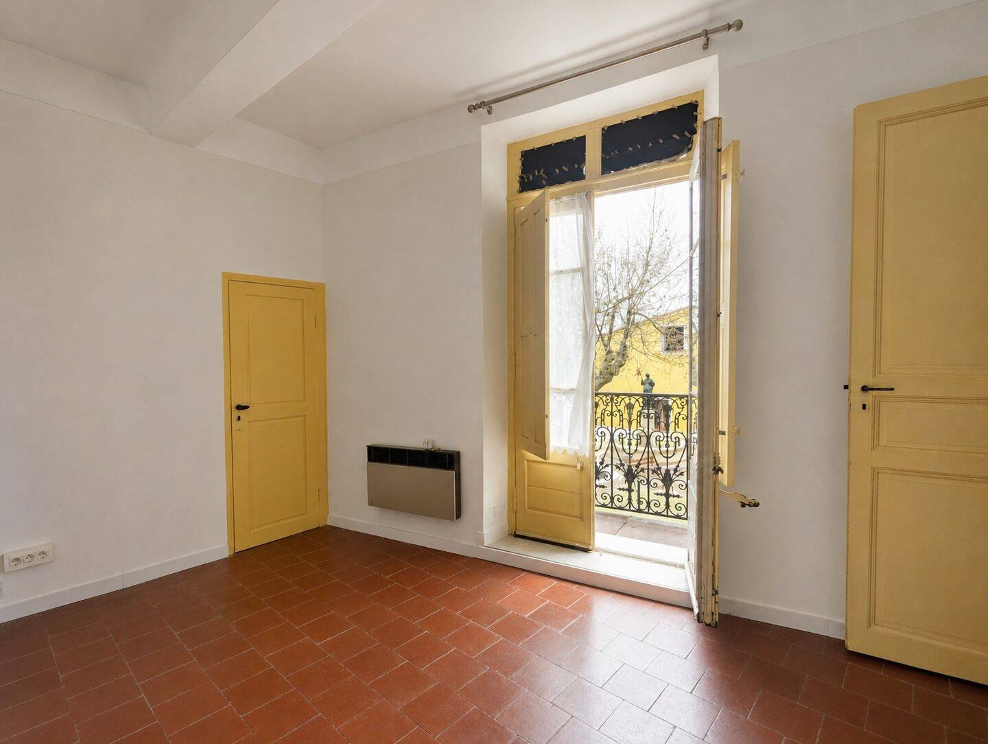 Maison 6 pièces 100 m² · à Oupia · 100 m² · 65 000 €
