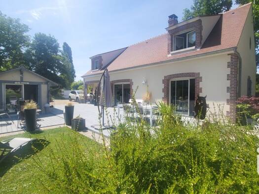 Maison à vendre 369 000 € 6 pièces 3 chambres 181 m² 1 620 m² de terrain Chevillon-sur-Huillard 45700