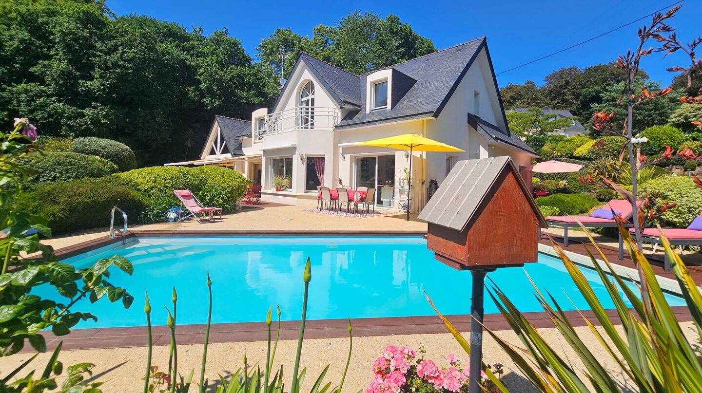 Maison 7 pièces 226 m² · à Quimper · 226 m² · 873 600 €