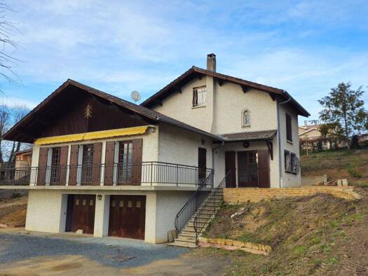 Maison à vendre 335 000 € 10 pièces 4 chambres 173 m² 769 m² de terrain Jassans-Riottier 01480