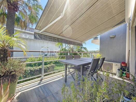 Appartement à vendre 359 000 € 2 pièces 1 chambre 52 m² Étage 2/3 L'Estagnol Antibes 06600