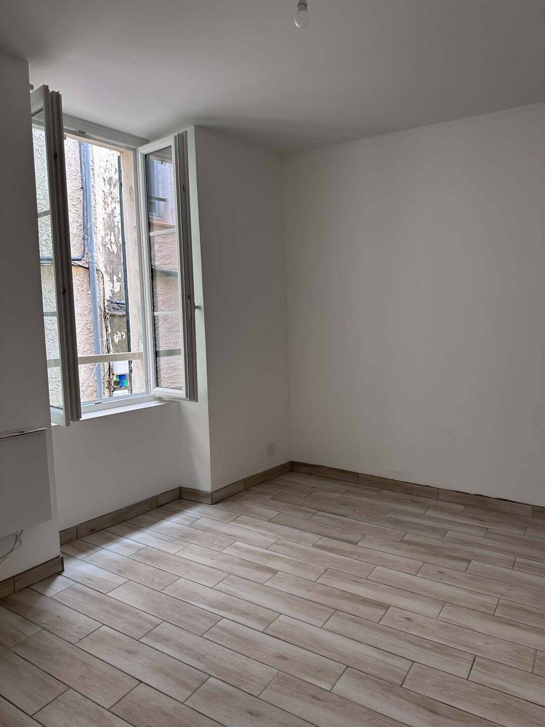 Appartement 2 pièces 30 m² · à Hyères · 29,8 m² · 590 €