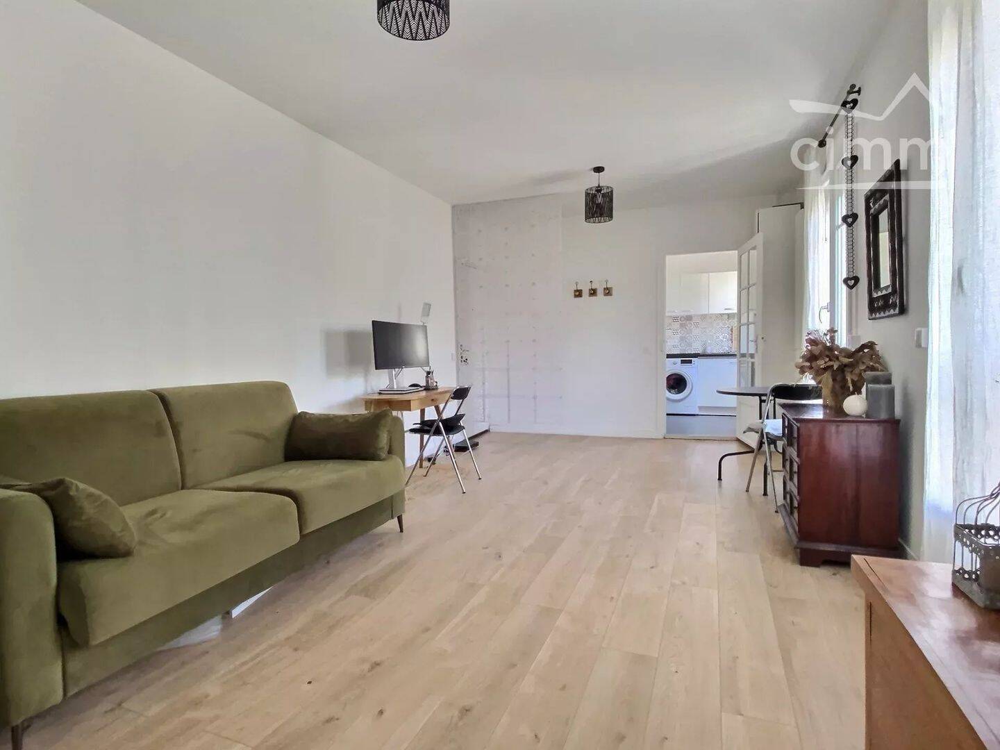 Appartement 2 pièces 37 m² · à Arcueil · 36,8 m² · 1 090 €
