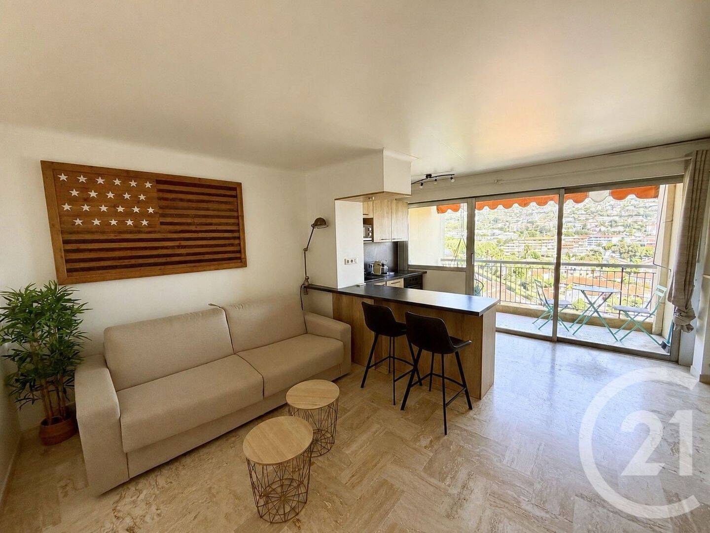 Appartement 1 pièce 28 m² · à Mandelieu-la-Napoule · 27,9 m² · 155 000 €