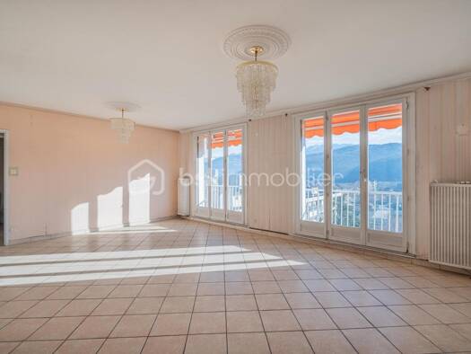 Appartement à vendre 121 000 € 5 pièces 3 chambres 81 m² Étage 7/10 Grand-Galet Le Pont-de-Claix 38800