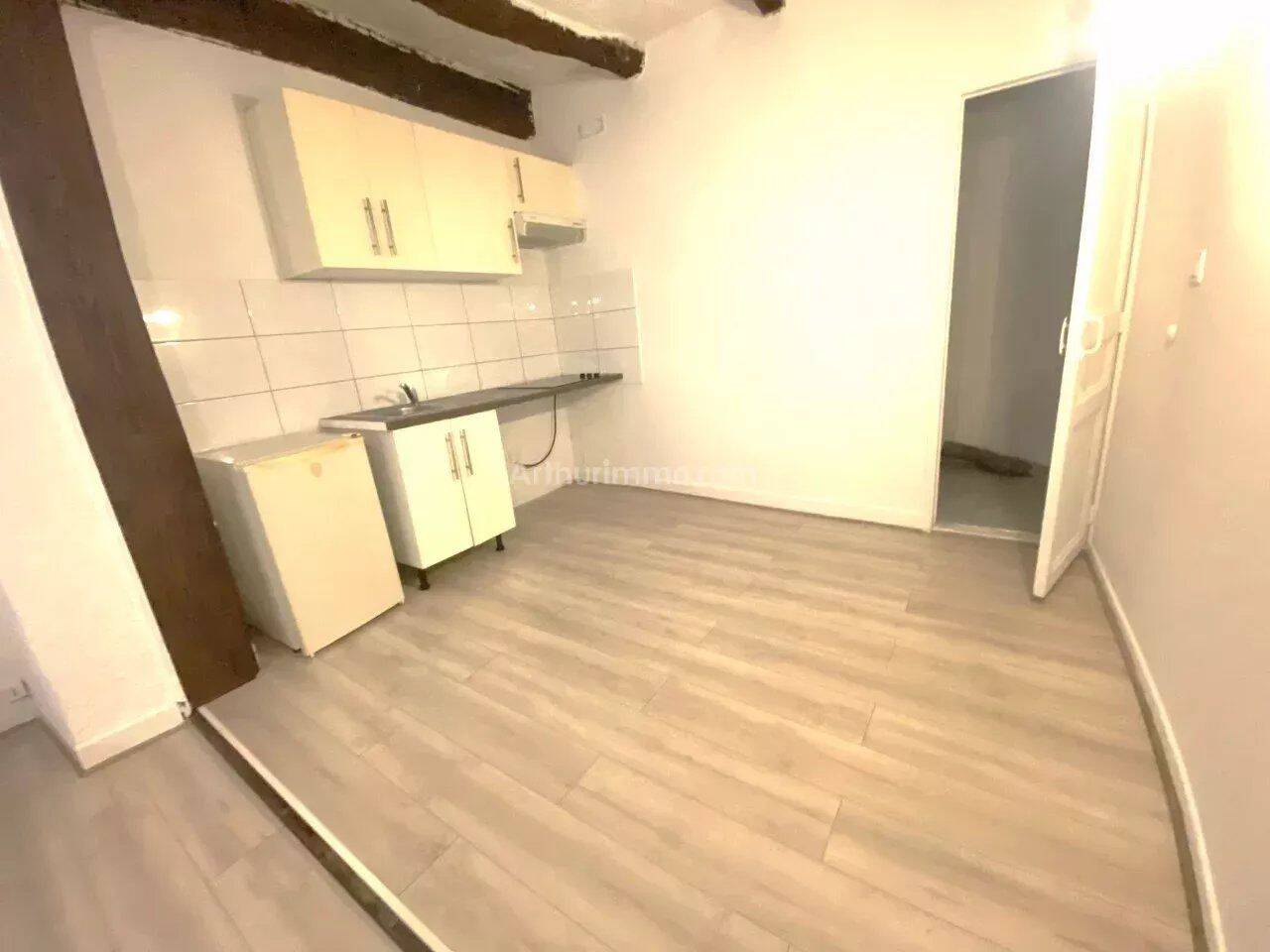 Appartement 1 pièce 25 m² · à Aubagne · 25 m² · 550 €/mois
