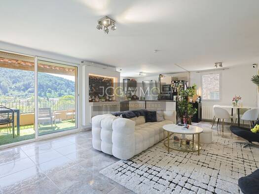 Appartement à vendre 319 000 € 4 pièces 3 chambres 106,1 m² Étage 1/1 Solliès-Toucas 83210