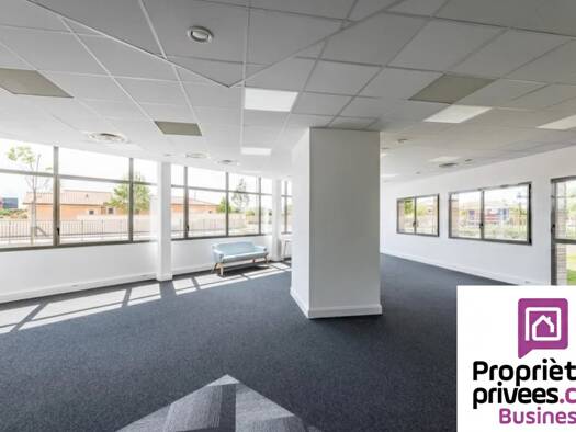 Espace bureau à louer 1 458 € 146 m² de bureaux divisible à partir de 146 m² Perget Monturon Colomiers 31770