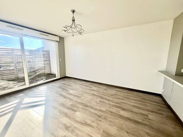 Appartement à vendre 118 000 € 2 pièces 1 chambre 43 m² Étage 3/3 Saint Pierre-René II Nancy 54000