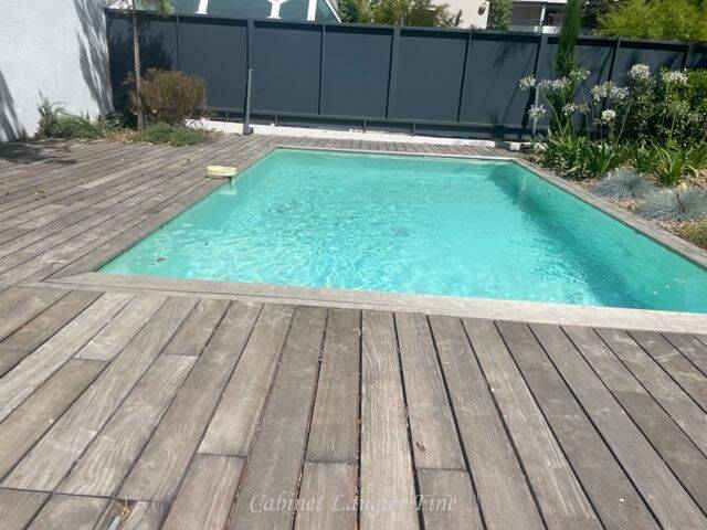 Appartement 4 pièces 154 m² · à Marseille 8ème Arrondissement · 154 m² · 4 817 €/mois